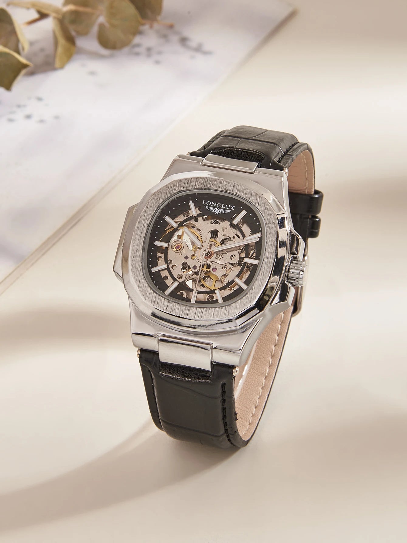 Reloj con movimiento suizo